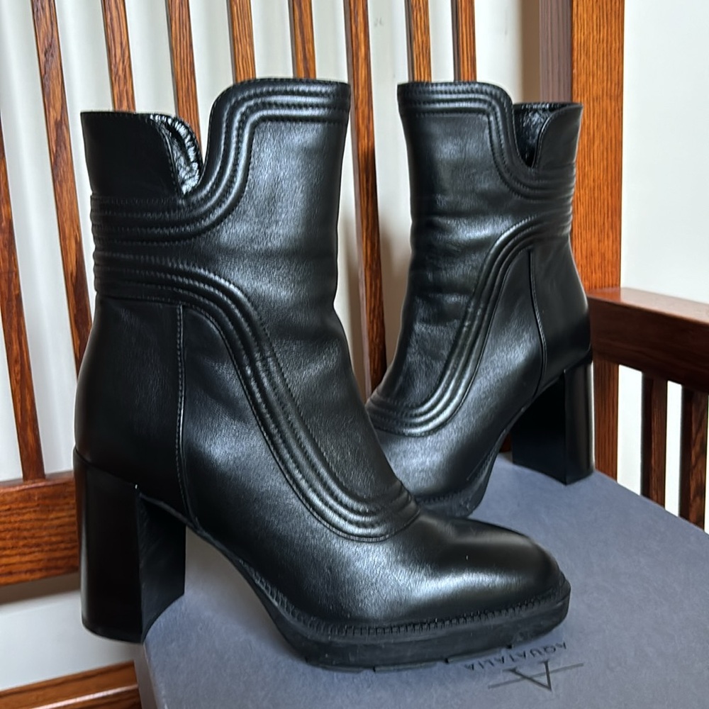 NIB Aquatalia Illiana Weatherproof Calf Boots, size 5